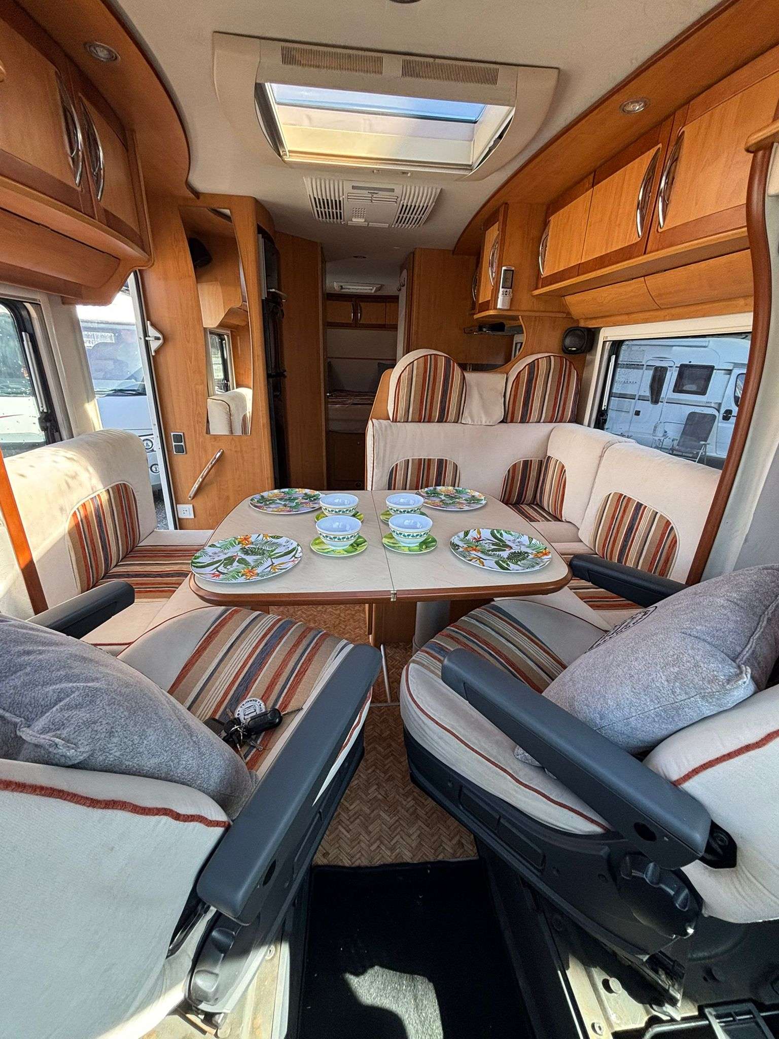 RESERVADA!!!AUTOCARAVANA PERFILADA FLEURETTE MAGISTER 73LMS CAMA ISLA - Imagen 5