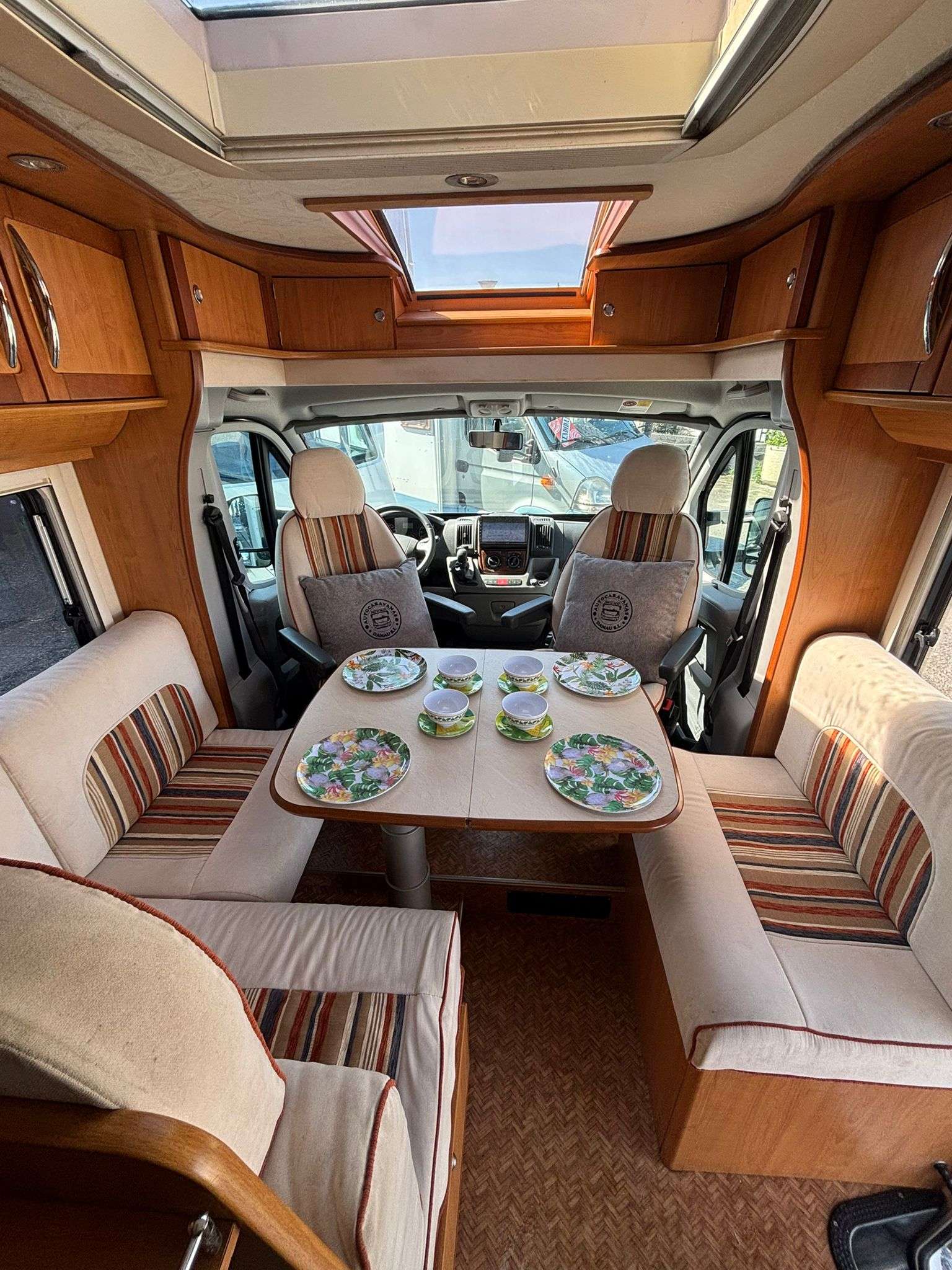 RESERVADA!!!AUTOCARAVANA PERFILADA FLEURETTE MAGISTER 73LMS CAMA ISLA - Imagen 7