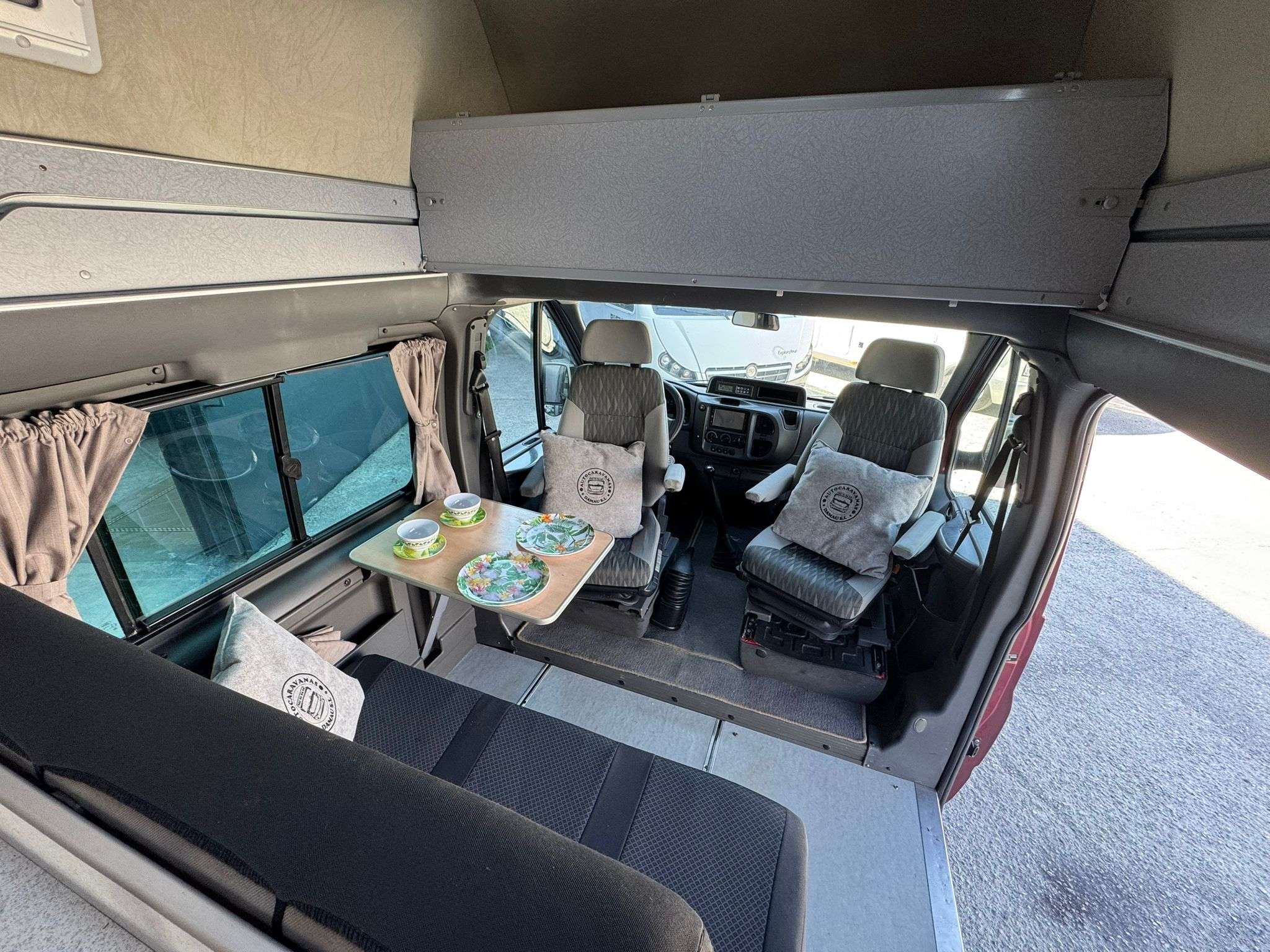 FURGONETA CAMPER ORIGINAL NUGGET CAMA ENCIMA DEL SALON - Imagen 7