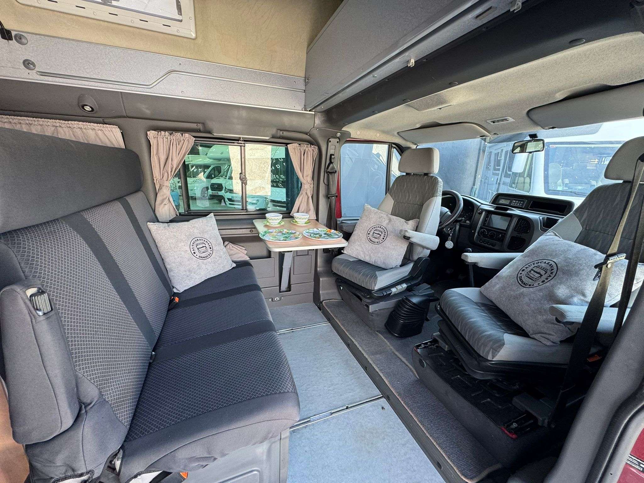 FURGONETA CAMPER ORIGINAL NUGGET CAMA ENCIMA DEL SALON - Imagen 8