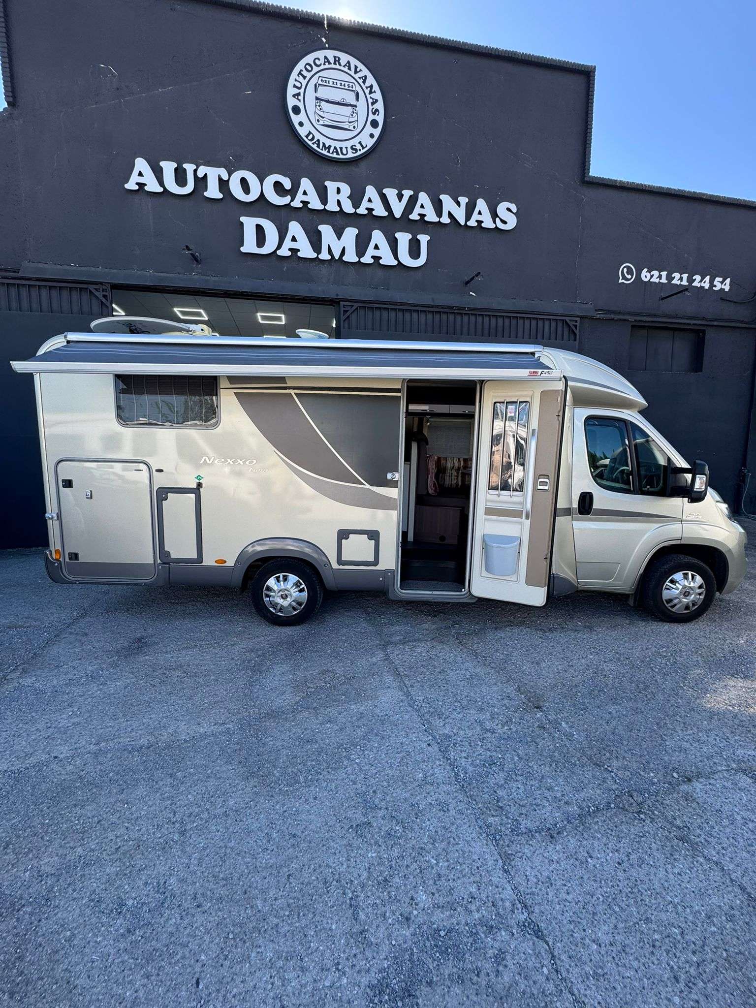 AUTOCARAVANA PERFILADA BURSTNER NEXXO T690 CAMAS GEMELAS