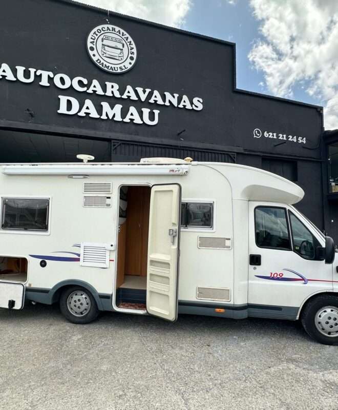 AUTOCARAVANA PERFILADA CHALLENGUER 109 CAMAS GEMELAS