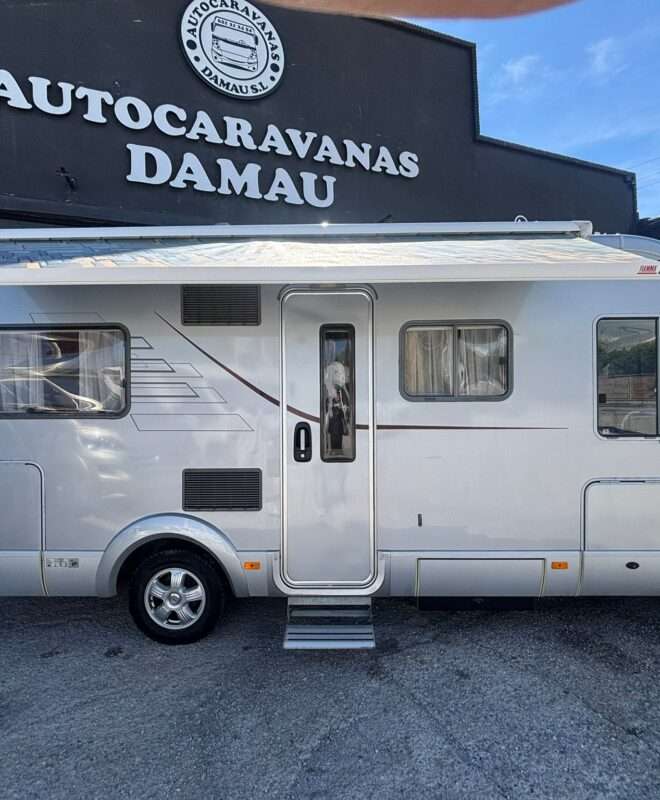 AUTOCARAVANA INTEGRAL HYMER B 654 SL CAMA FRANCESA