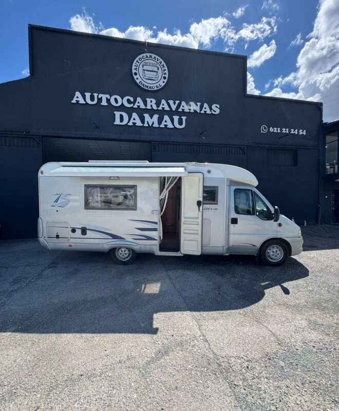 AUTOCARAVANA PERFILADA BURSTNER T700 CAMAS GEMELAS