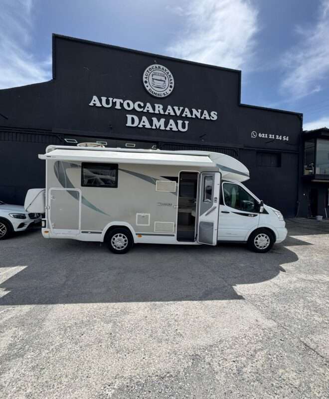RESERVADA!!!AUTOCARAVANA PERFILADA CHAUSSON TITANIUM CAMA ISLA