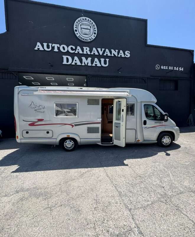AUTOCARAVANA PERFILADA RAPIDO 7065 CAMAS GEMELAS