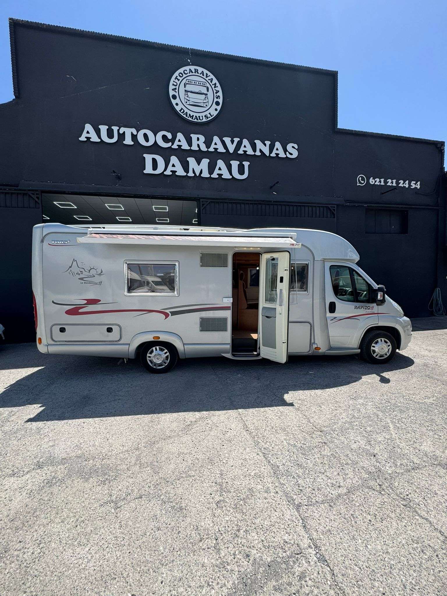 AUTOCARAVANA PERFILADA RAPIDO 7065 CAMAS GEMELAS