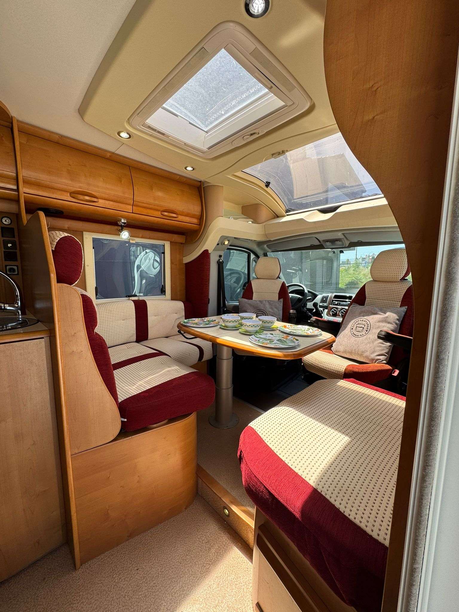 AUTOCARAVANA PERFILADA RAPIDO 7065 CAMAS GEMELAS - Imagen 4