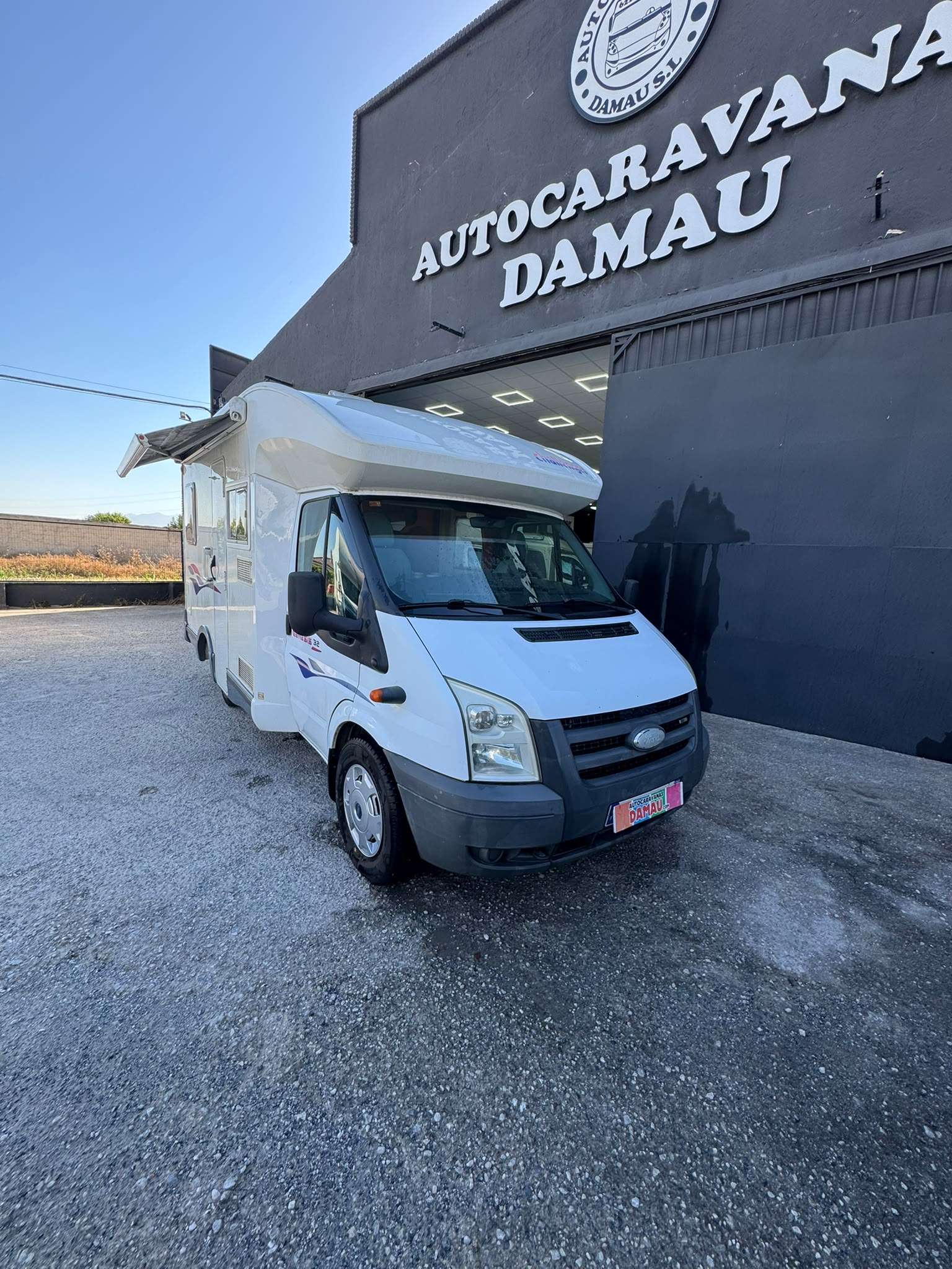 RESERVADA!!!AUTOCARAVANA PERFILADA CHALLENGER GENESIS 32 CAMA FRANCESA - Imagen 2