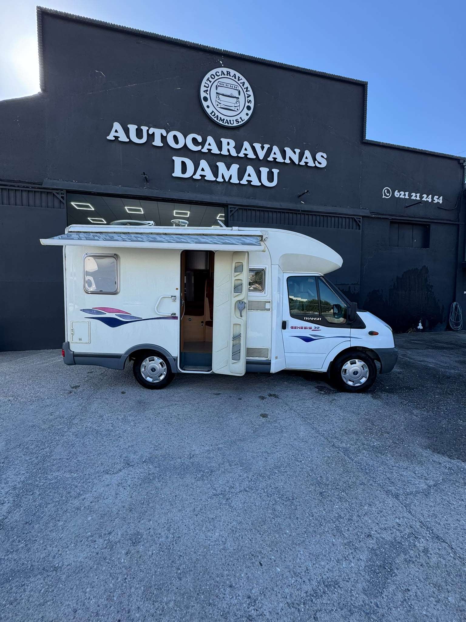 AUTOCARAVANA PERFILADA CHALLENGER GENESIS 32 CAMA FRANCESA