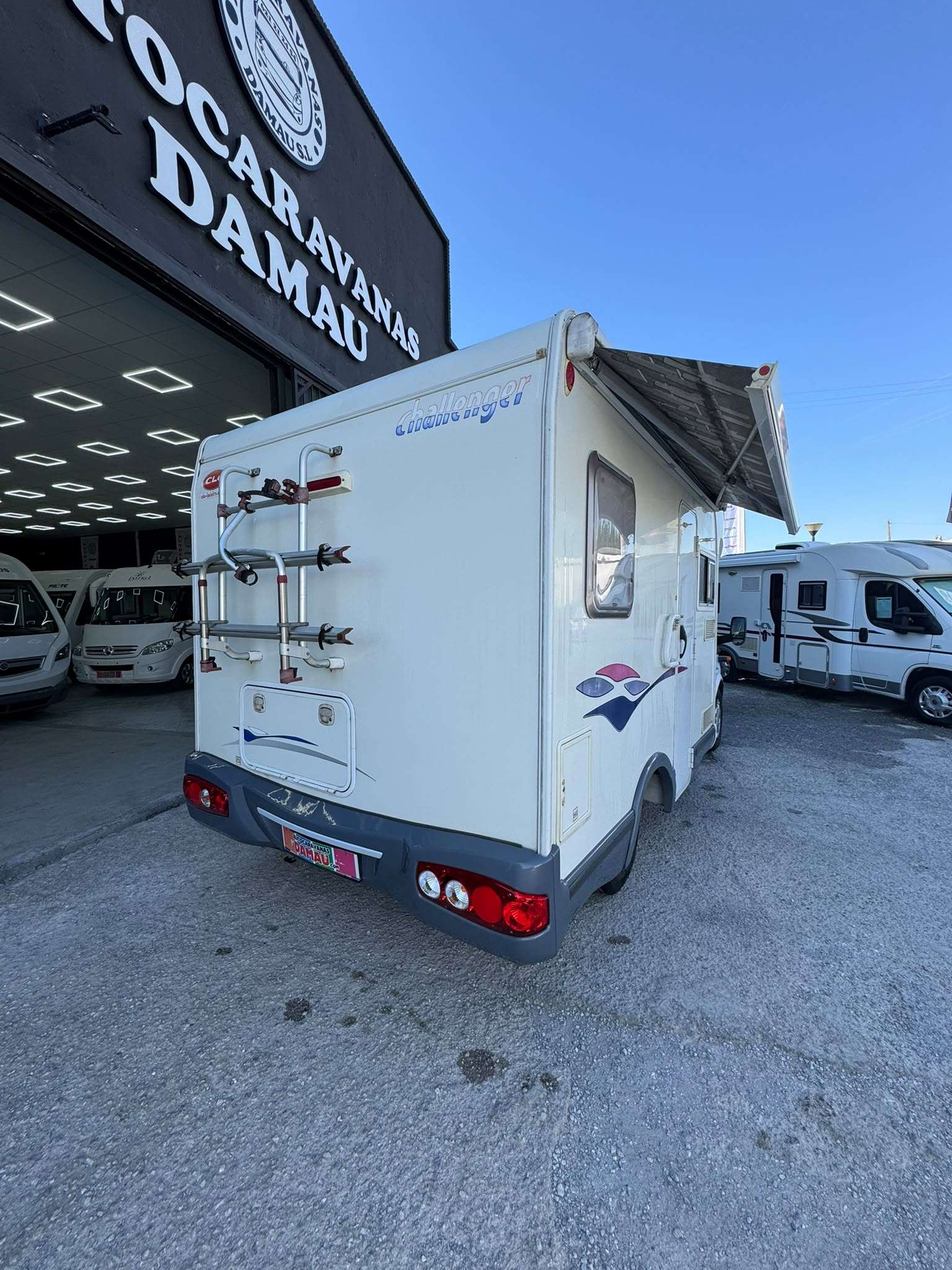 RESERVADA!!!AUTOCARAVANA PERFILADA CHALLENGER GENESIS 32 CAMA FRANCESA - Imagen 3