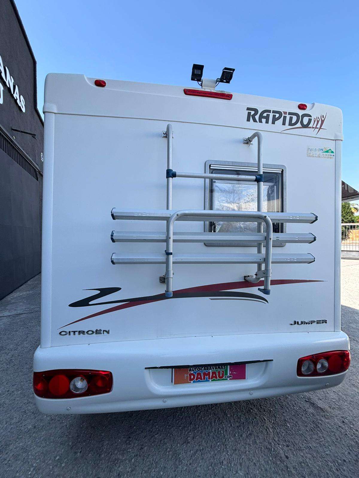 AUTOCARAVANA PERFILADA RAPIDO 7099C CAMA FRANCESA - Imagen 4
