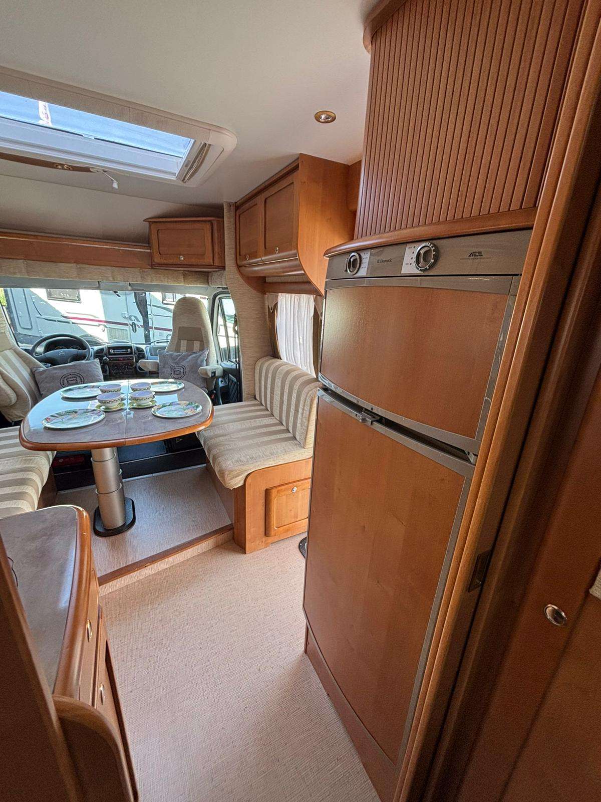 AUTOCARAVANA PERFILADA RAPIDO 7099C CAMA FRANCESA - Imagen 6