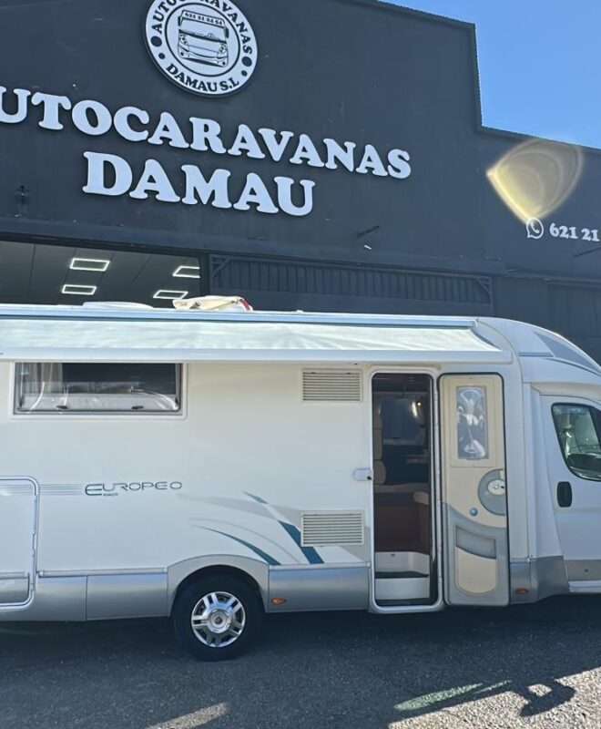 AUTOCARAVANA PERFILADA RIMOR EUROPEO CAMA ISLA