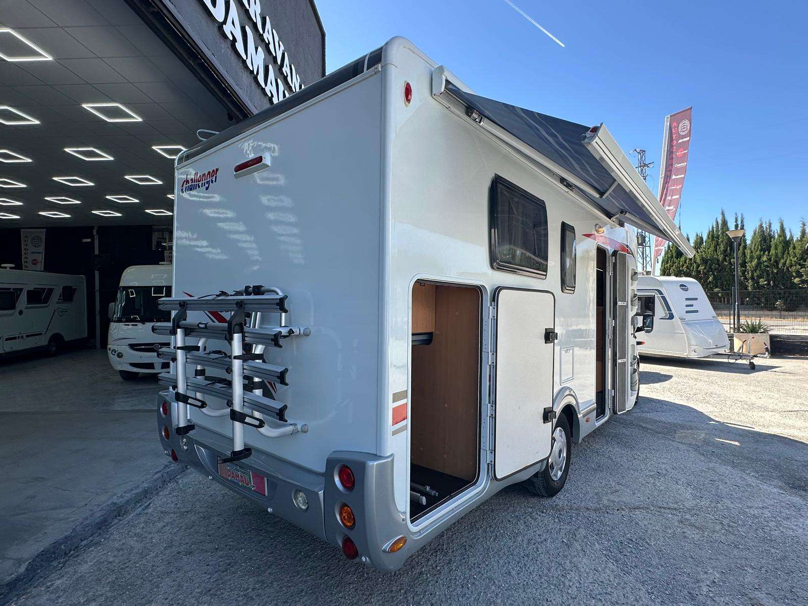 RESEVADA!!!AUTOCARAVANA PERFILADA CHAUSSON GENESIS 60 CAMA ISLA 5 PLAZAS - Imagen 12