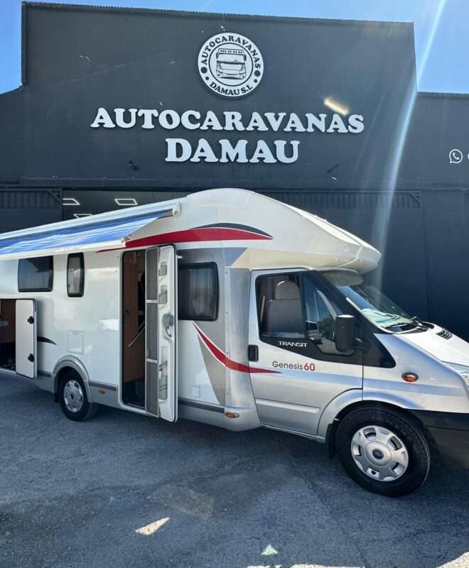 RESEVADA!!!AUTOCARAVANA PERFILADA CHAUSSON GENESIS  60 CAMA ISLA  5 PLAZAS