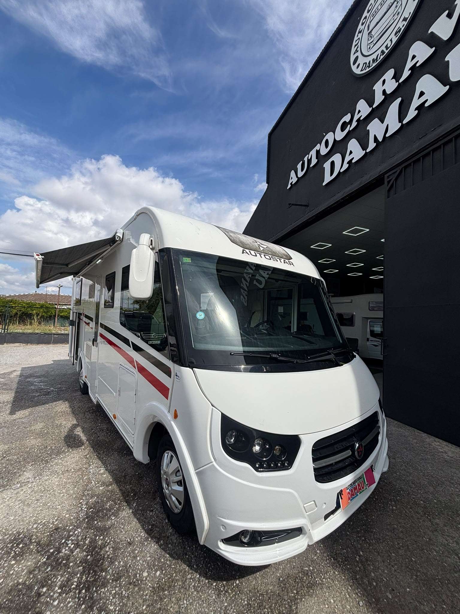 AUTOCARAVANA INTEGRAL AUTOSTAR CAMA ISLA i730LC - Imagen 3