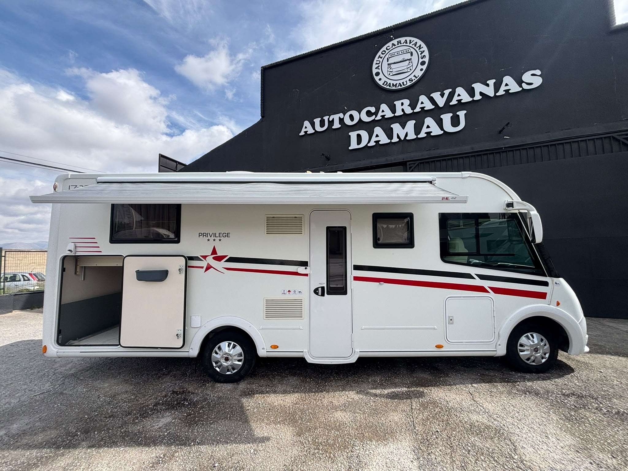 AUTOCARAVANA INTEGRAL AUTOSTAR CAMA ISLA i730LC