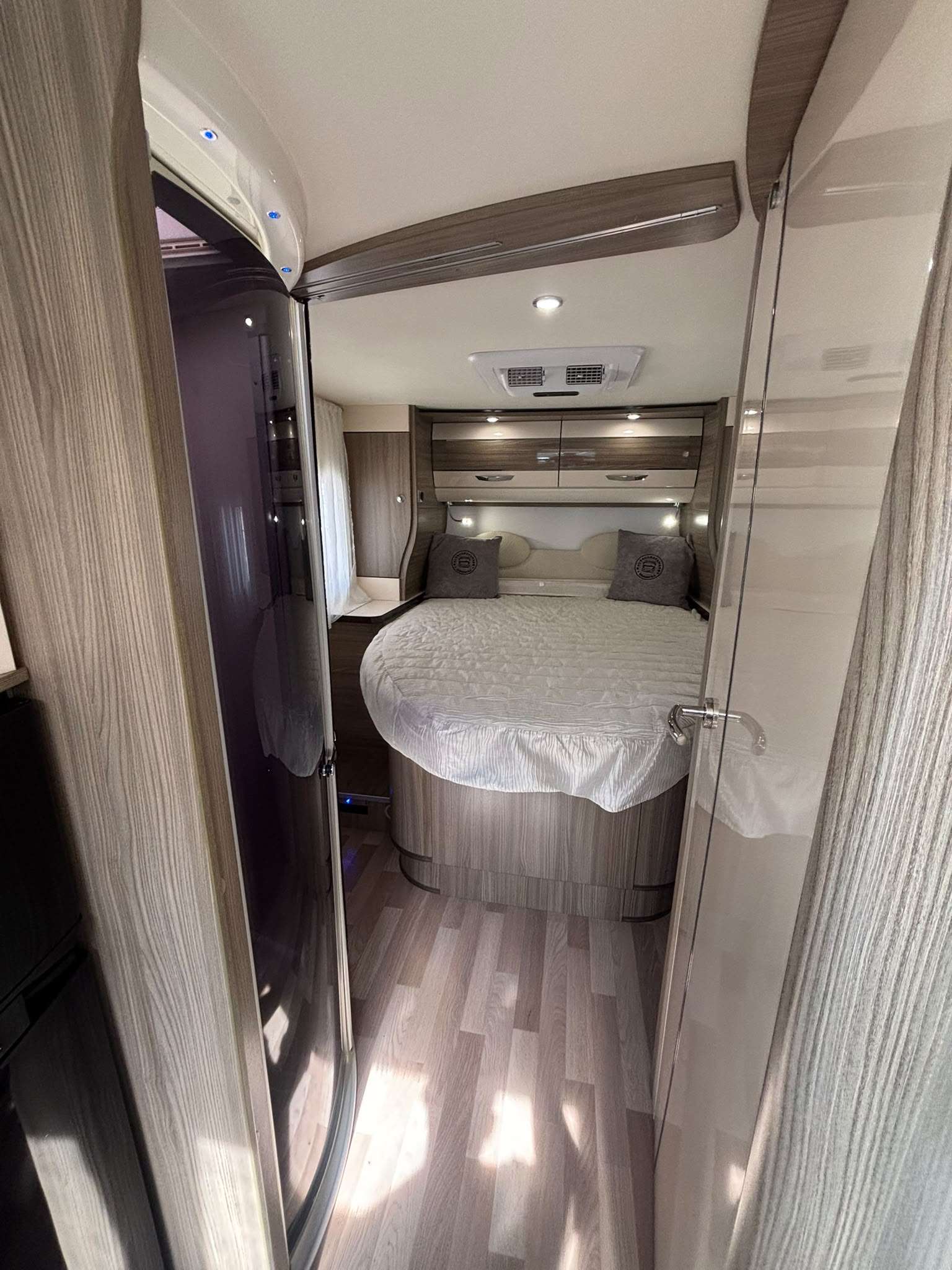AUTOCARAVANA INTEGRAL AUTOSTAR CAMA ISLA i730LC - Imagen 10