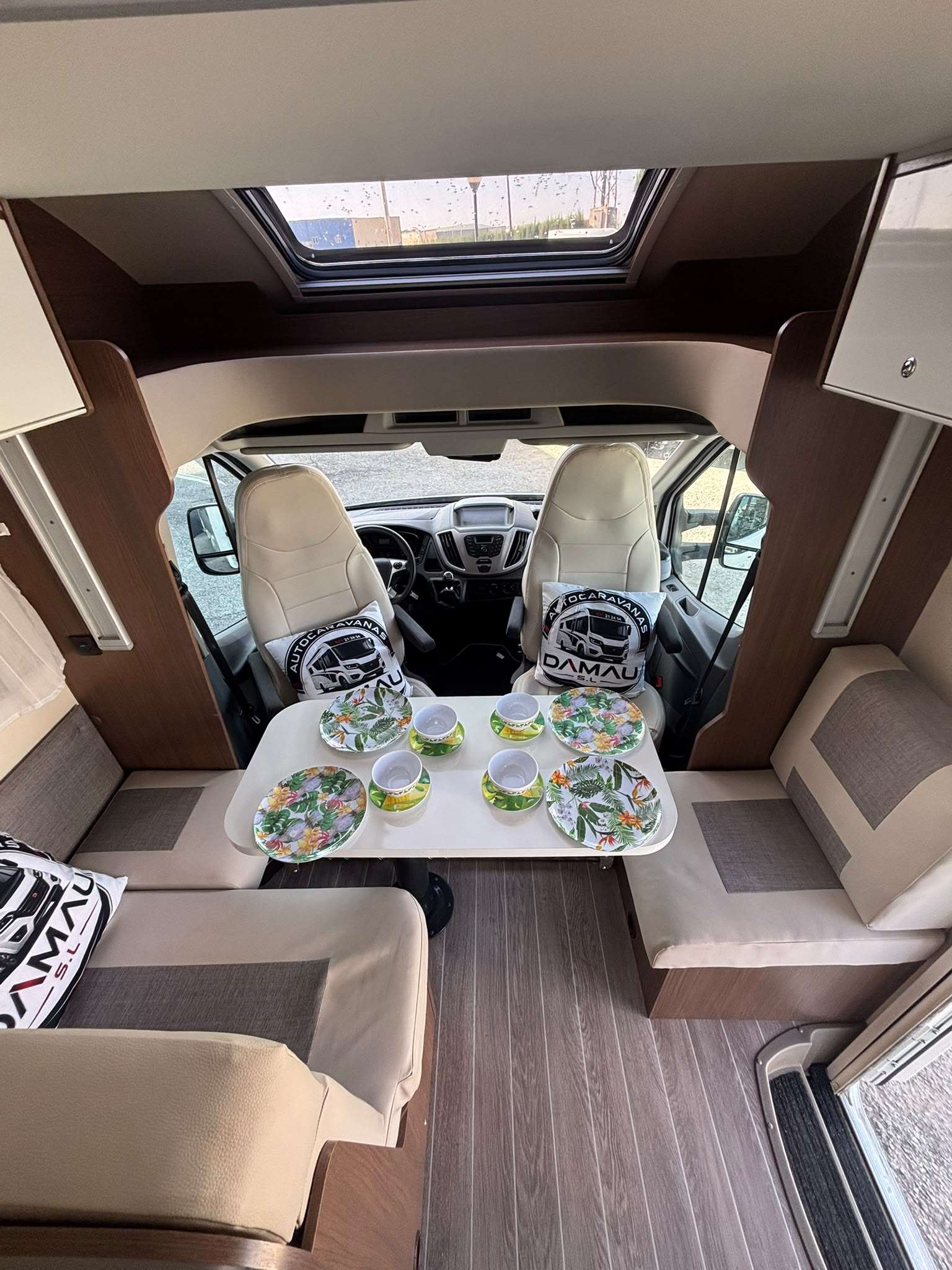 AUTOCARAVANA PERFILADA CI NACRE 63XT CAMA ISLA 5 PLAZAS - Imagen 11