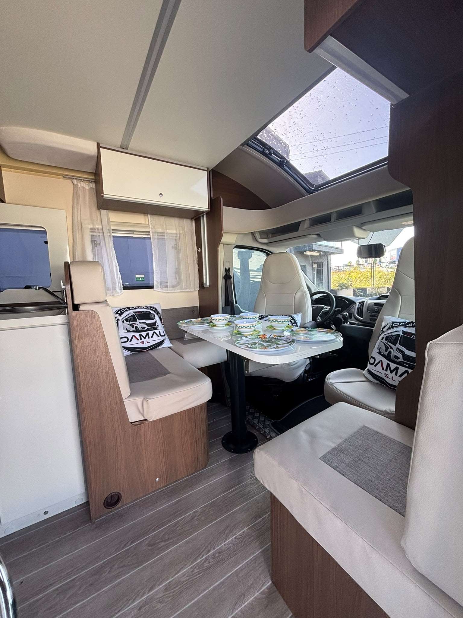 AUTOCARAVANA PERFILADA CI NACRE 63XT CAMA ISLA 5 PLAZAS - Imagen 6
