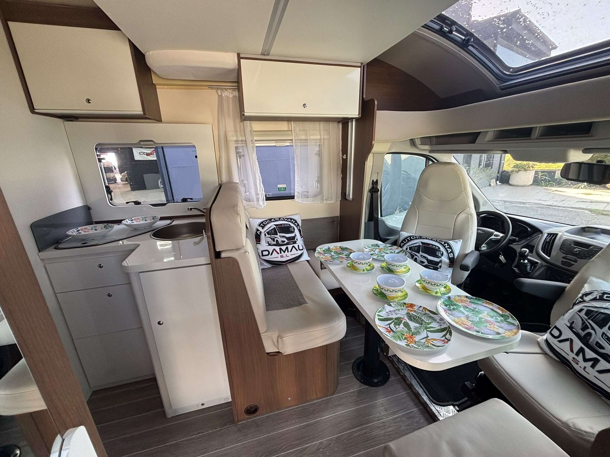 AUTOCARAVANA PERFILADA CI NACRE 63XT CAMA ISLA 5 PLAZAS - Imagen 7