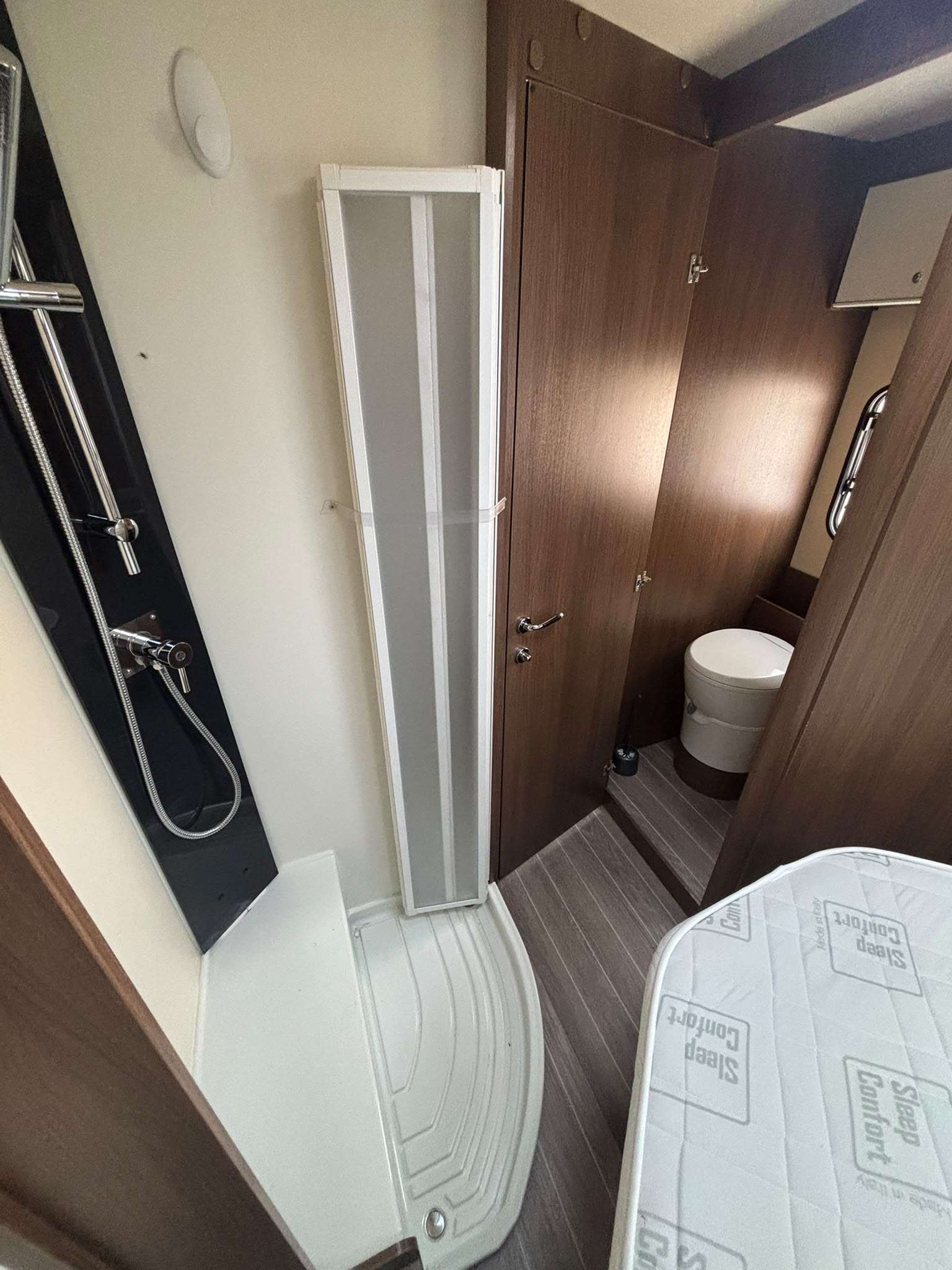 AUTOCARAVANA PERFILADA CI NACRE 63XT CAMA ISLA 5 PLAZAS - Imagen 25