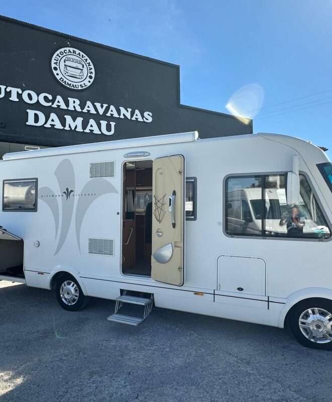 AUTOCARAVANA INTEGRAL NIESSMAN BIESCHOFF